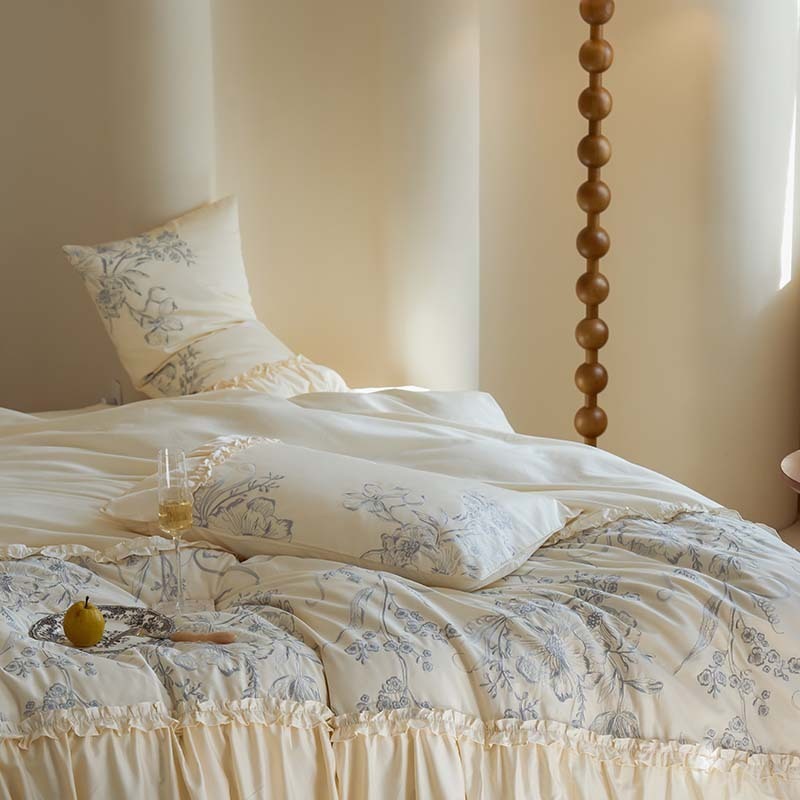 VILZSTUDIOS Ivory duvet cover set with blue-grey floral sketches and gathered ruffle trim