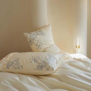 VILZSTUDIOS Ivory duvet cover set with blue-grey floral sketches and gathered ruffle trim