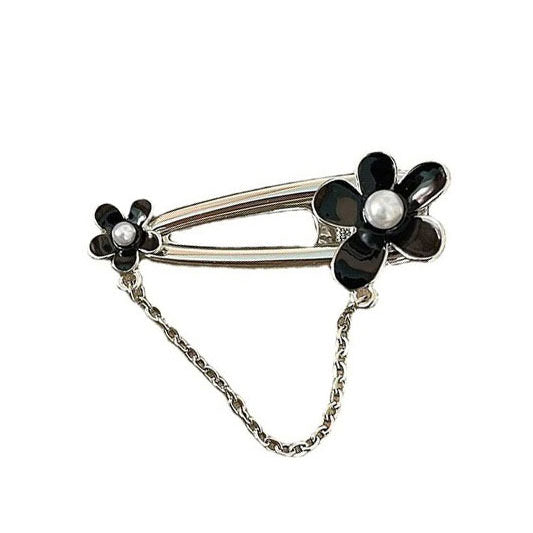 VILZSTUDIOS Stylish black hair clip for streetwear fashion