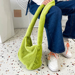 VILZSTUDIOS Vibrant plush bag made from faux fur