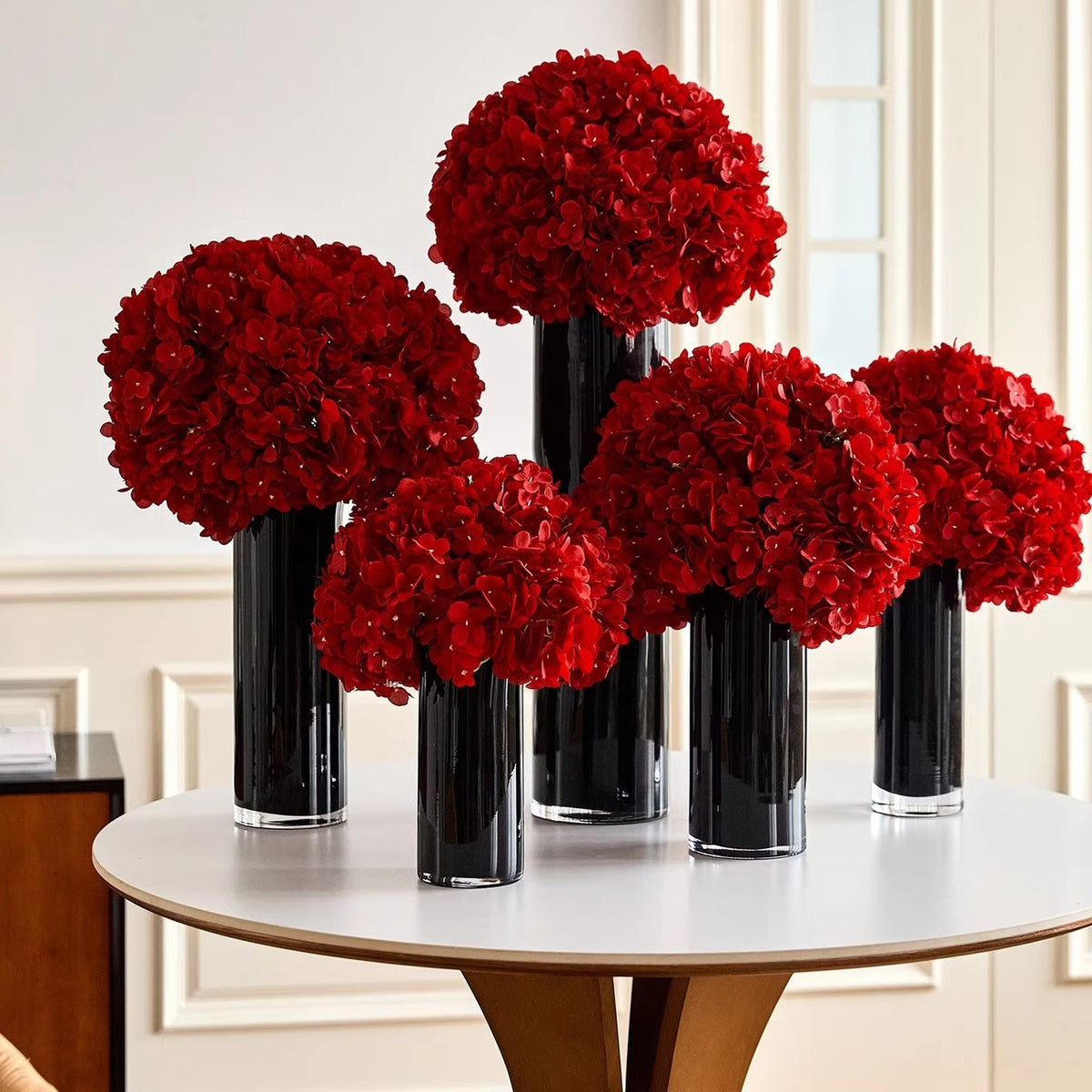 VILZSTUDIOS red hydrangea floral arrangement in black vase