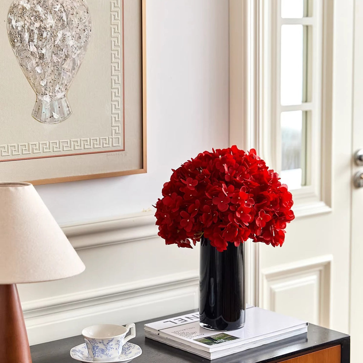 VILZSTUDIOS red hydrangea floral arrangement in black vase