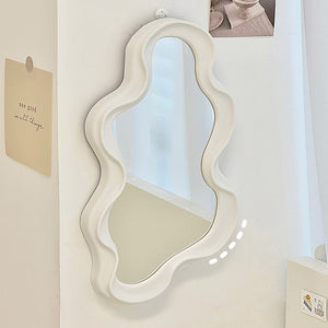 VILZSTUDIOS Stylish wavy asymmetrical mirror for home decor