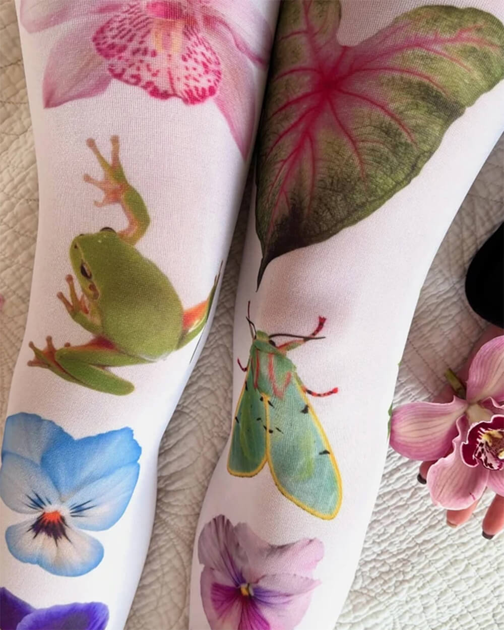 VILZSTUDIOS Whimsical patterned tights for stylish outfits