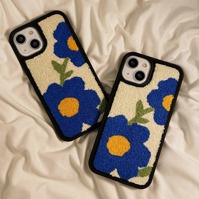 VILZSTUDIOS Floral teddy phone case for stylish protection