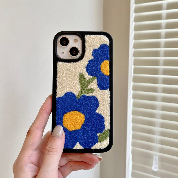 VILZSTUDIOS Floral teddy phone case for stylish protection