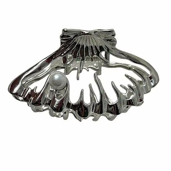 VILZSTUDIOS Stylish hair claw accessory from VILZSTUDIOS