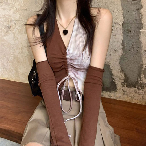 VILZSTUDIOS Stylish halter top and gloves set