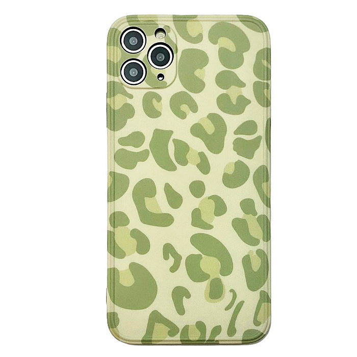VILZSTUDIOS Stylish leopard print iPhone case for protection