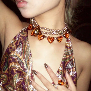VILZSTUDIOS Stylish choker necklace with heart and leopard print design