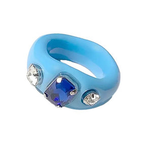 VILZSTUDIOS Stylish acrylic ring with rhinestones