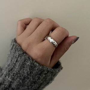 VILZSTUDIOS Adjustable star-shaped rhinestone ring