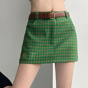 VILZSTUDIOS Fashionable plaid mini skirt for stylish outfits