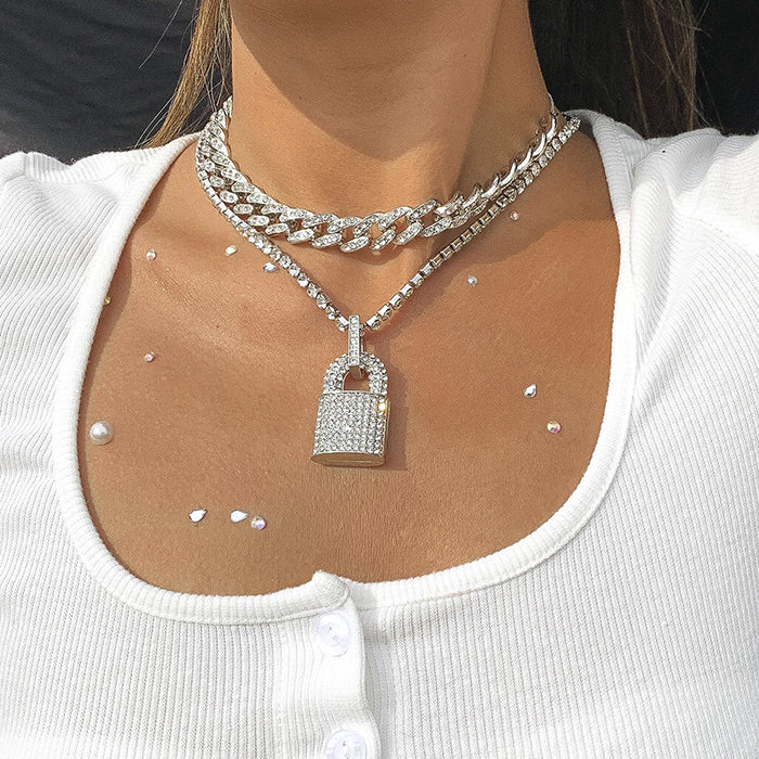 VILZSTUDIOS Stylish rhinestone lock necklace for trendy outfits