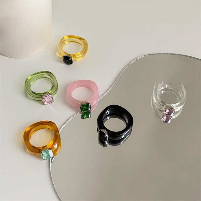 VILZSTUDIOS Chunky ring with rhinestones made of resin