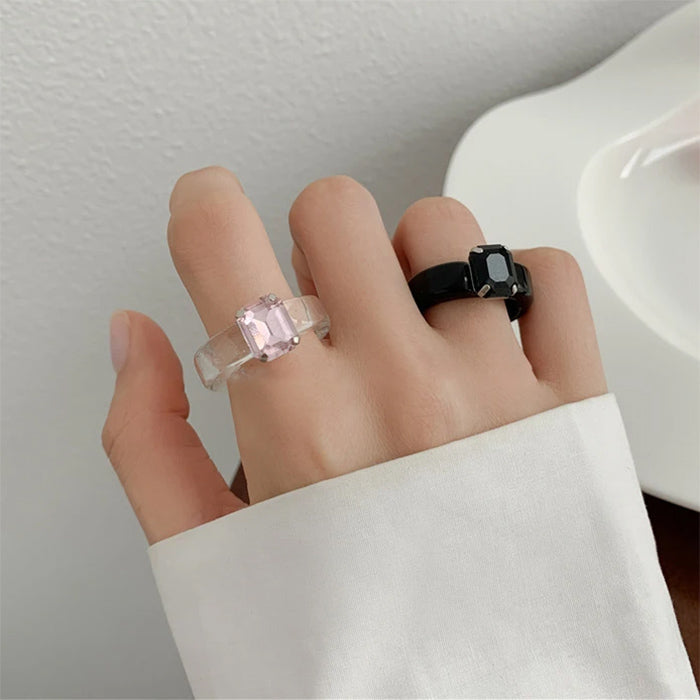 VILZSTUDIOS Chunky ring with rhinestones made of resin