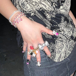 VILZSTUDIOS Fashionable Y2K dog bone bracelet made of zinc alloy