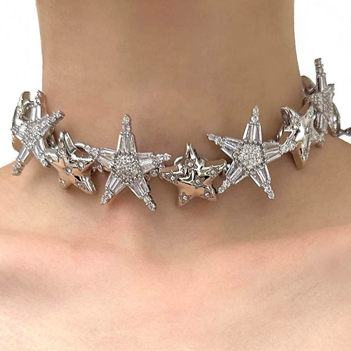 VILZSTUDIOS Stylish star charm choker accessory