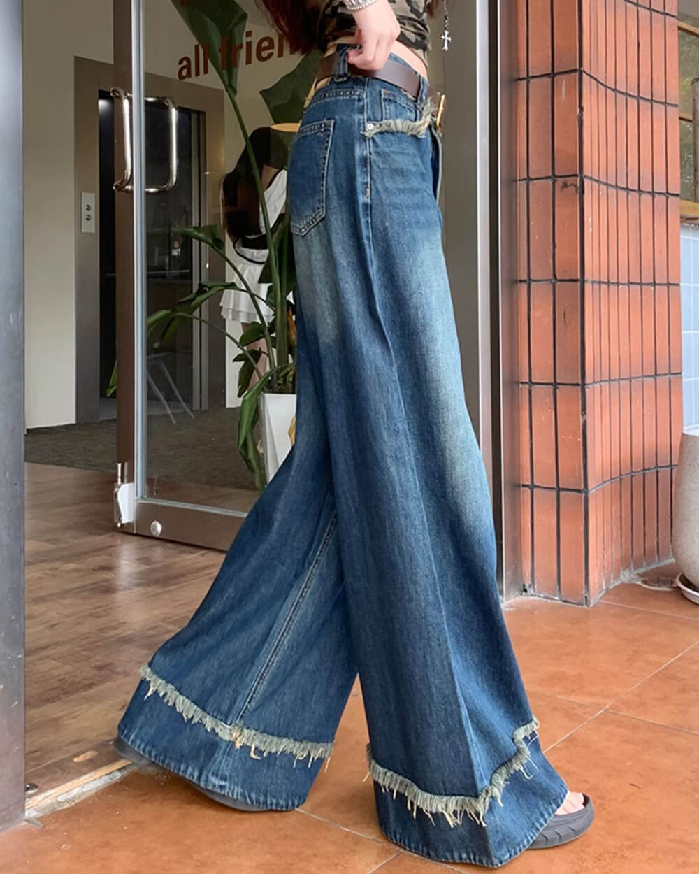 VILZSTUDIOS Wide-leg jeans with frayed hems and distressed details